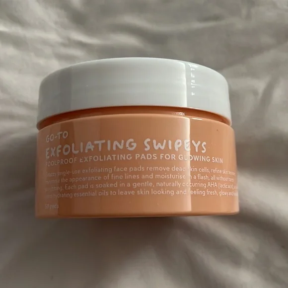 GO-TO Exfoliating Swipeys - Picture 6 of 7